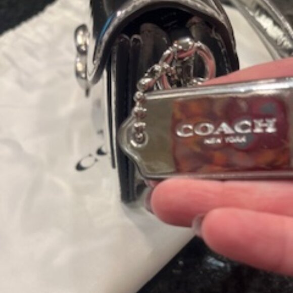 NWOT Authentic Coach Tabby Shoulder Bag 20 in Mirror Metallic Leather - Picture 4 of 11